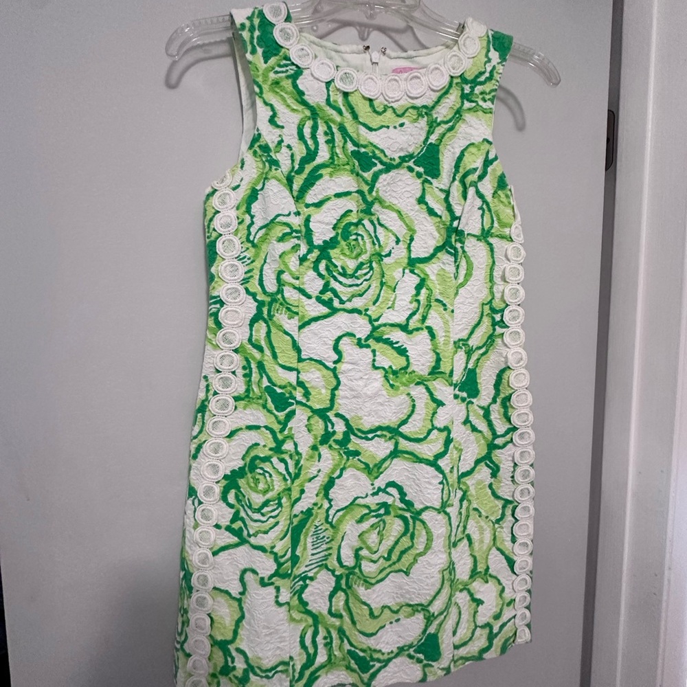 Lilly Pulitzer Green and White Sheath Dress - Size 2